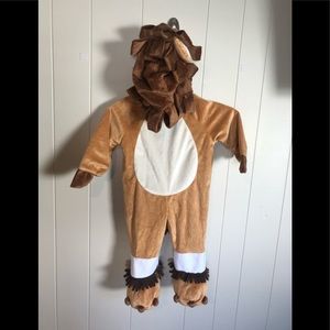 Spirit Halloween lion costume size 6-12 months